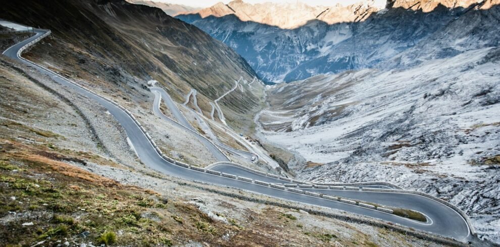 Stelvio Pass 1 990x490
